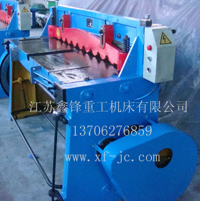 Q11系列機(jī)械剪板機(jī)